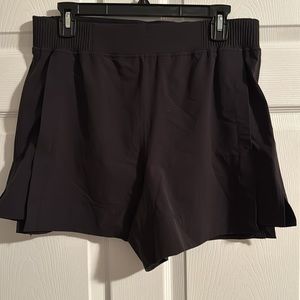 Lululemon Stretch Woven Relaxed Fit High Rise Short